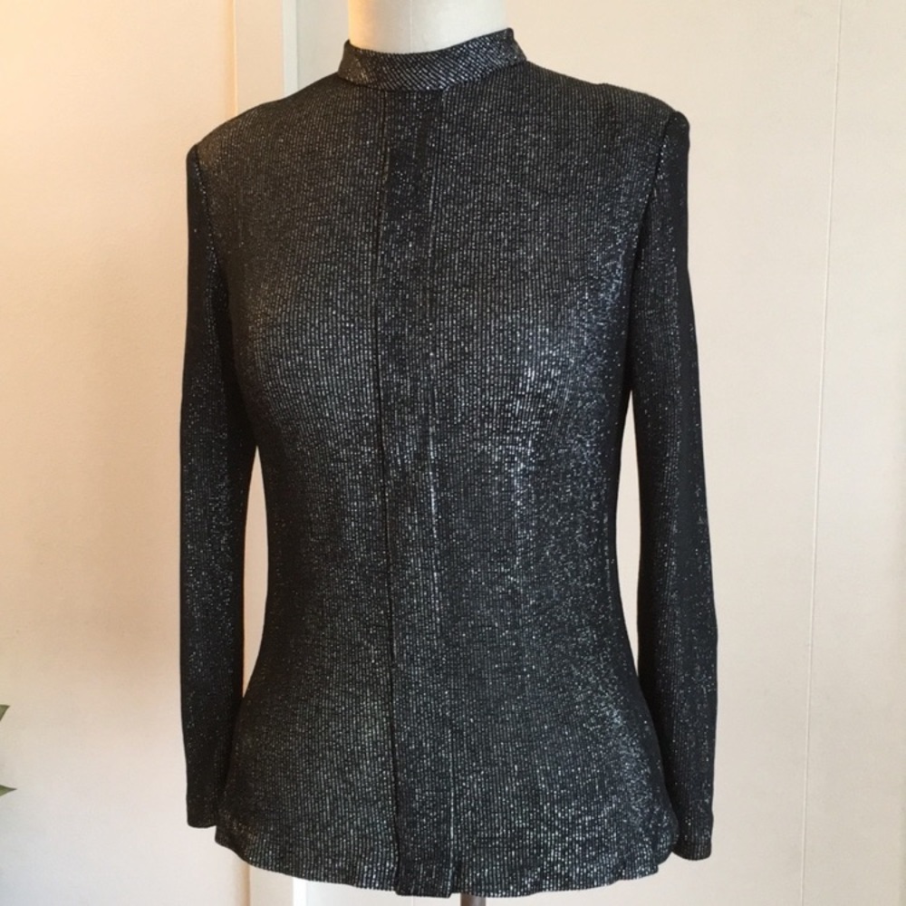 Vintage 1980s 1990s knit top, mock turtle neck, back zipper, long sleeves, S